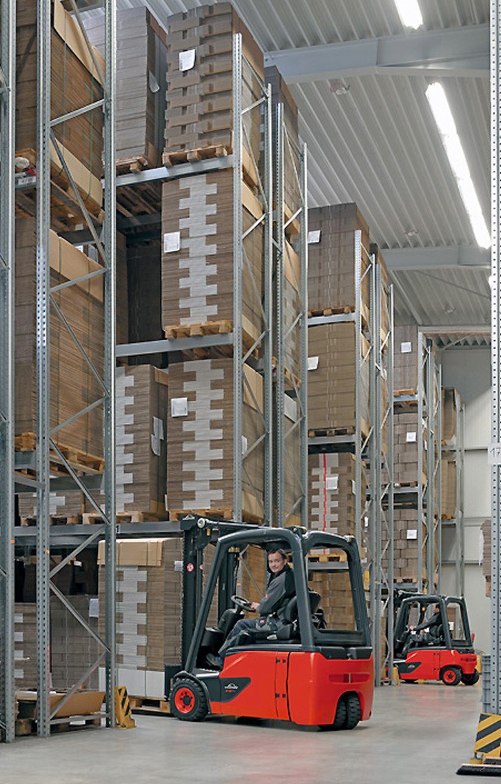 Linde series386 E12-E20L electric forklift warehouse