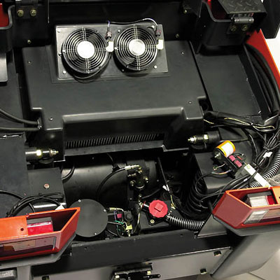 forklift hire linde series127 P250 electric tow tractor drive units