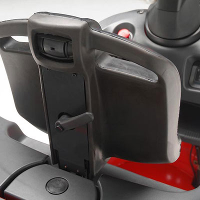 forklift hire linde series132 P30 electric tow tractor workstation