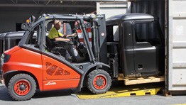 Linde guarantees a lighter load for Volvo