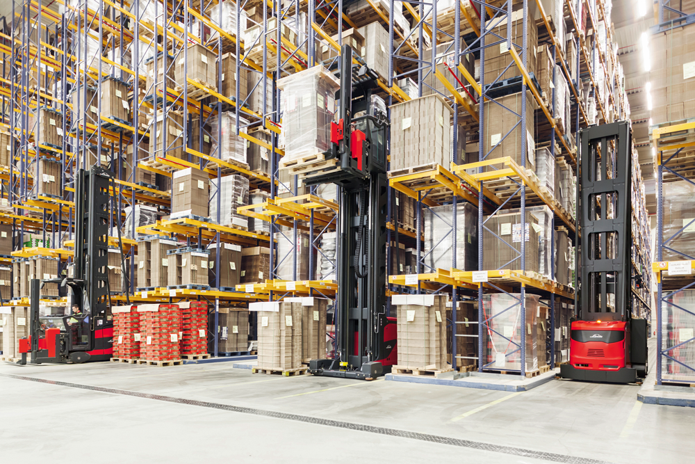 Linde Material Handling introduces new VNA trucks 
