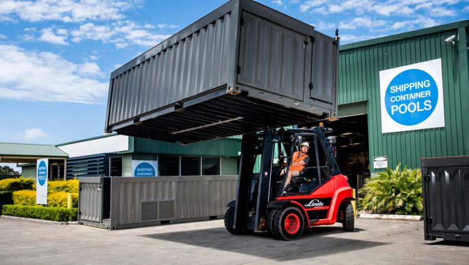 Refurbished Linde forklift is a pools winner