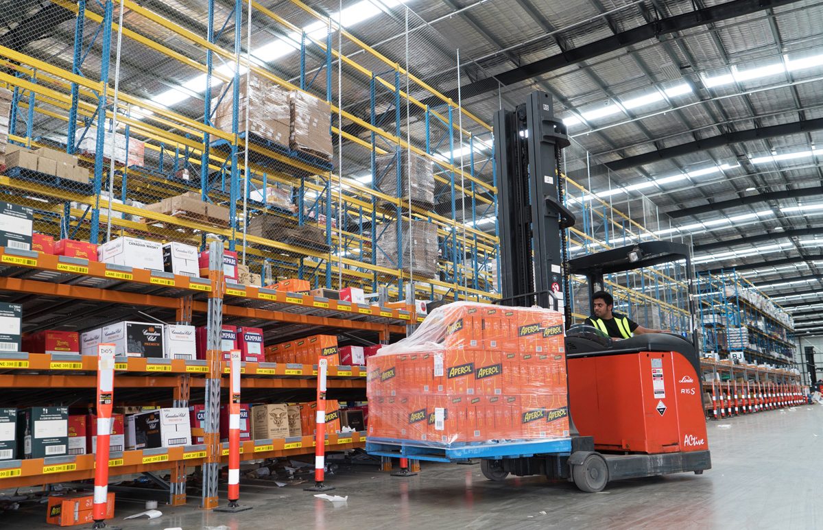 Linde helps Paramount Liquor keep warehouse costs down