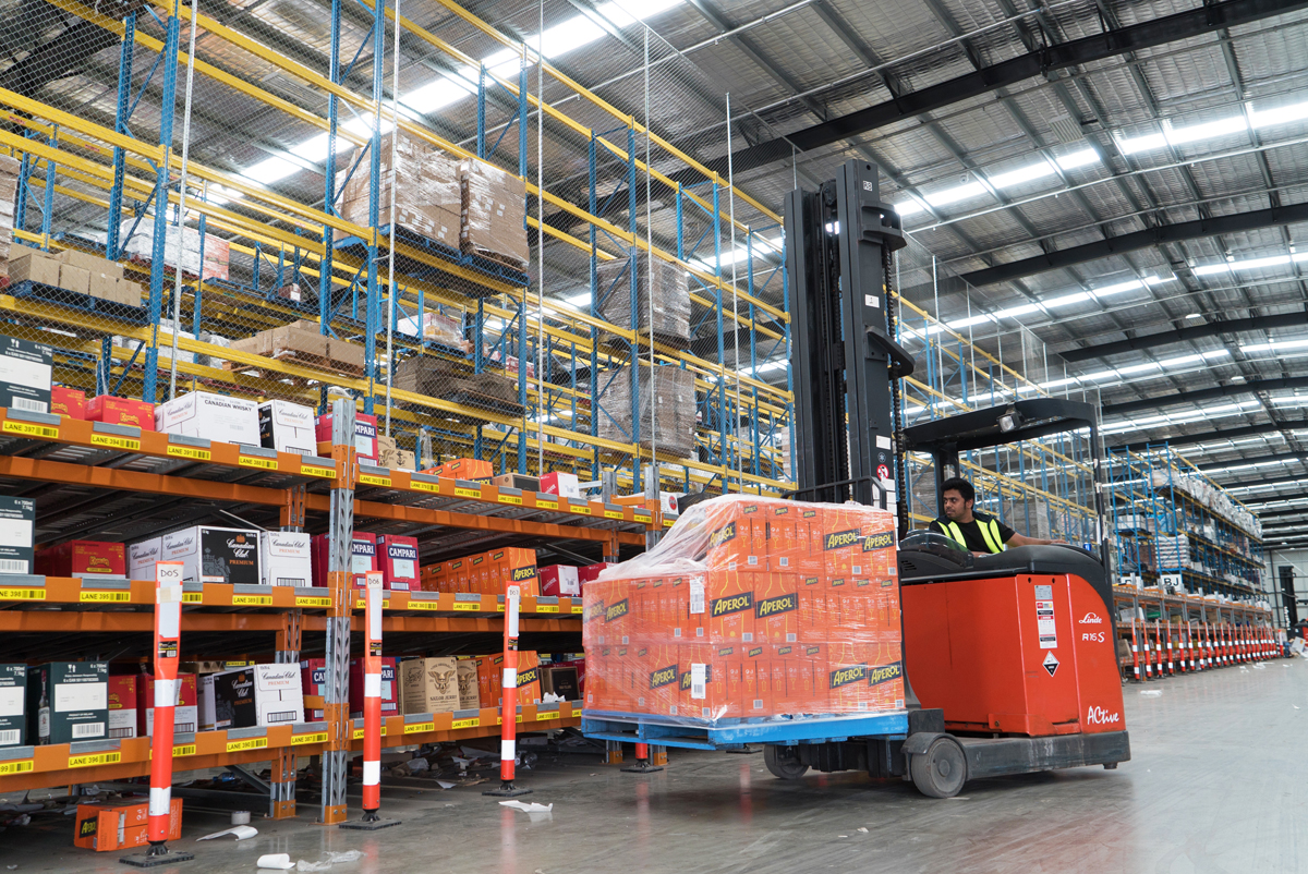 Linde helps Paramount Liquor keep warehouse costs down