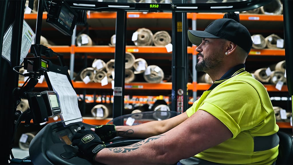 Switch to Linde lifts performance for GMK&nbsp;Logistics